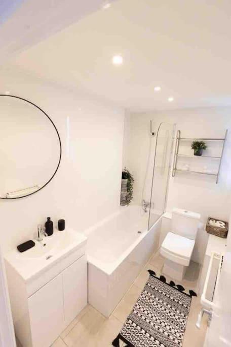 لندن Lovely 2 Bedroom Apartment In Chelsea Sw3 المظهر الخارجي الصورة