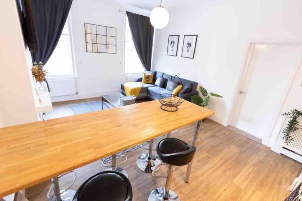 لندن Lovely 2 Bedroom Apartment In Chelsea Sw3 المظهر الخارجي الصورة